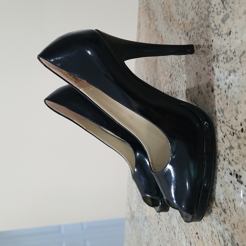 Colin Stuart peep toe pumps, black patent leather, 6 1/2,  4" heel, 1" platform